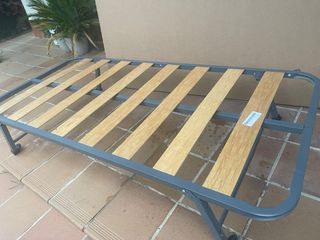 Somier metálico con lamas de madera con y sin pata