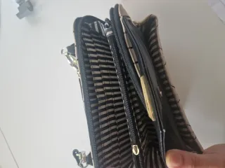 Bolso Betsey Johnson Cartera y Móvil