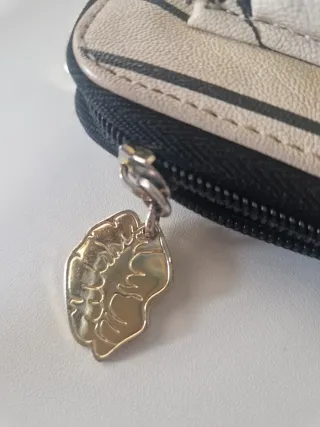 Bolso Betsey Johnson Cartera y Móvil