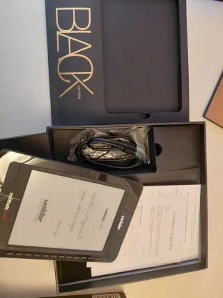 Lector E-book Wolder Black Edición Limitada