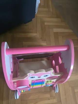 Andador correpasillos niña madera zorro rosa