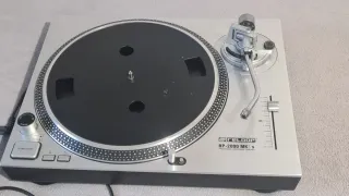 Tocadiscos Reloop RP-2000 USB Plata