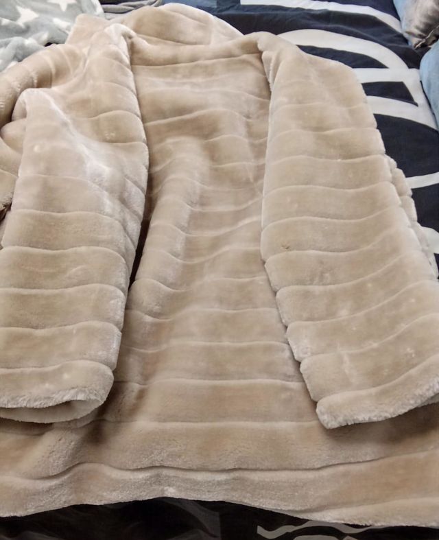 Chaqueta de mujer beige