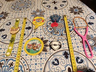 6 Giocattoli vari portachiavi, orologio ecc