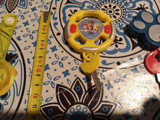 6 Giocattoli vari portachiavi, orologio ecc