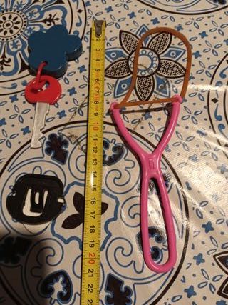 6 Giocattoli vari portachiavi, orologio ecc