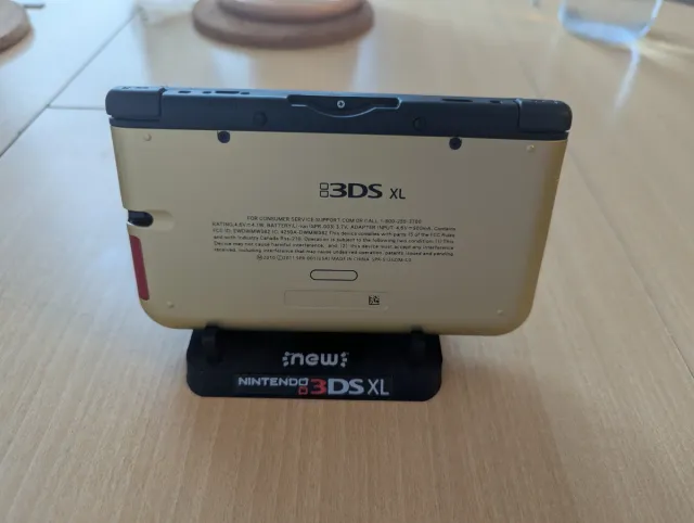 3DS XL Zelda Majora's Mask Dorada