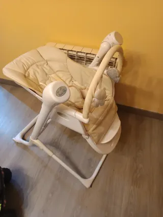 Trona y columpio para bebé