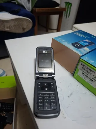 Telefono LG KU710 Nero