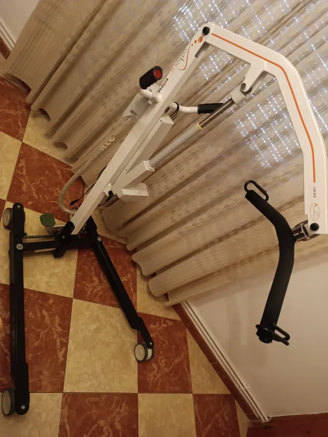 Grúa elevadora personas movilidad reducida