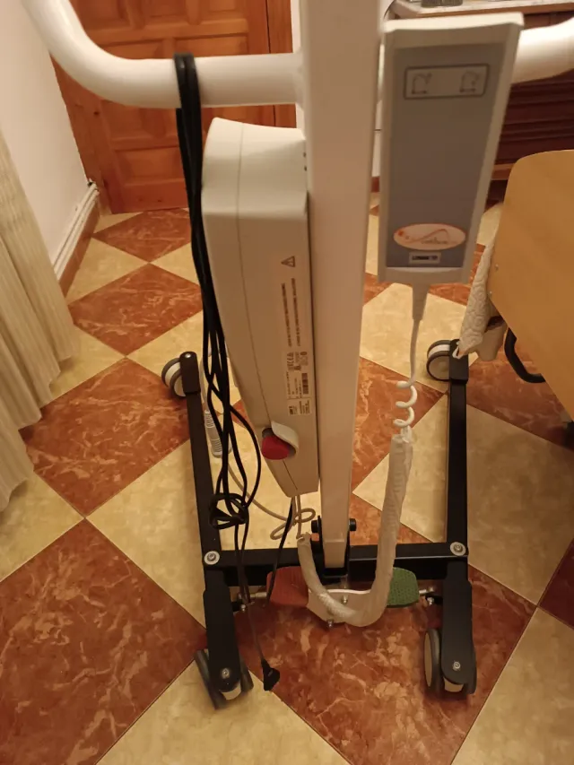 Grúa elevadora personas movilidad reducida