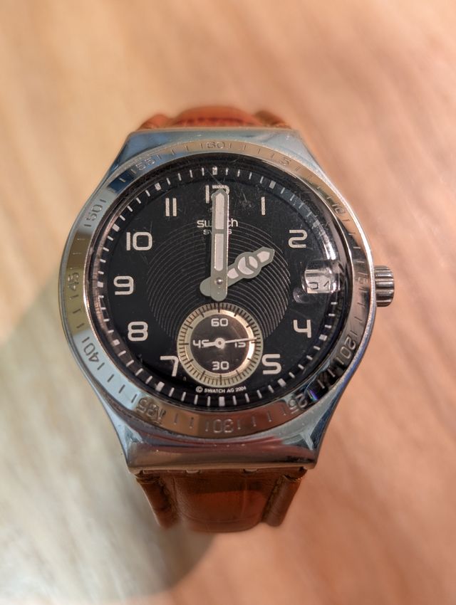 Reloj Swatch con Correa de Piel