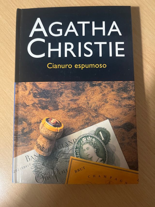 Cianuro espumoso Agatha Christie