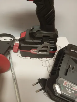 Taladro percusión Parkside performance completo