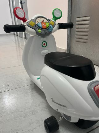 Moto correpasillos Vespa Chicco