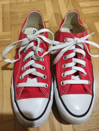 Converse rojas talla 37.5