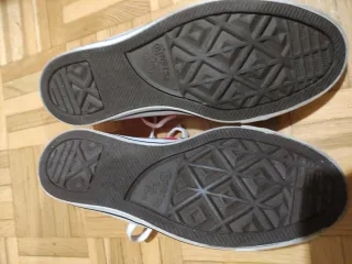 Converse rojas talla 37.5