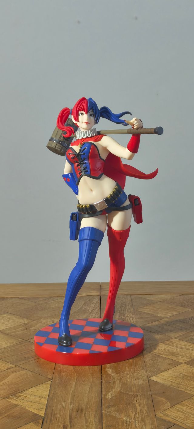 Kotobukiya Harley Quinn Bishoujo Figura