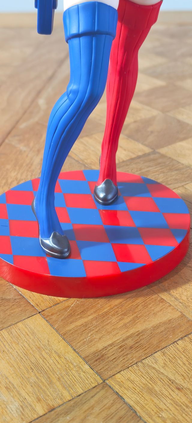 Kotobukiya Harley Quinn Bishoujo Figura