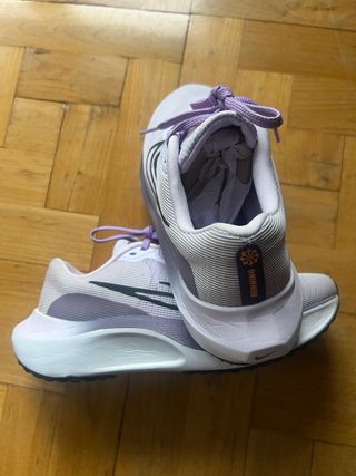 Nike Zoom Fly 5 Morado Talla 40