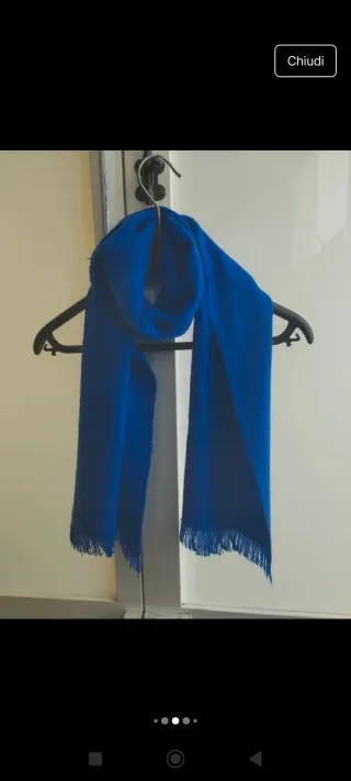 Sciarpa blu elettrico