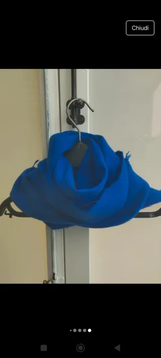 Sciarpa blu elettrico