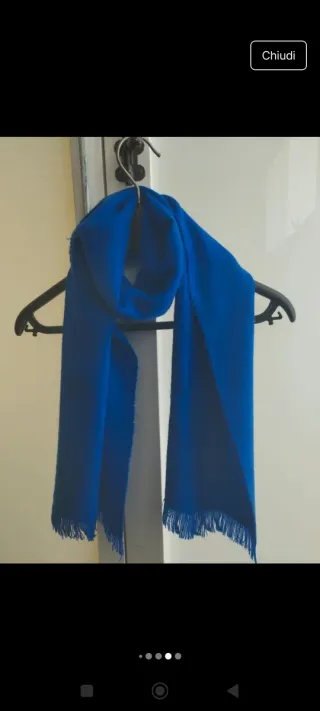 Sciarpa blu elettrico