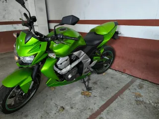 Kawasaki Z750 Verde (NO APTO A2)