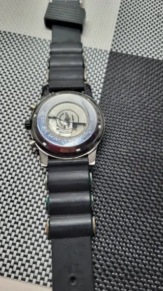 Reloj Breitling Cronógrafo Rojo y Negro