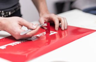 ADHESIVOS DE VINILO DE CORTE PERSONALIZADOS