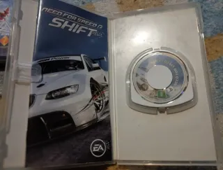 Giochi PSP Need for Speed e Invizimals