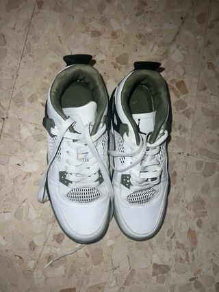 Zapatillas Jordan Blancas y Verdes