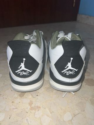 Zapatillas Jordan Blancas y Verdes