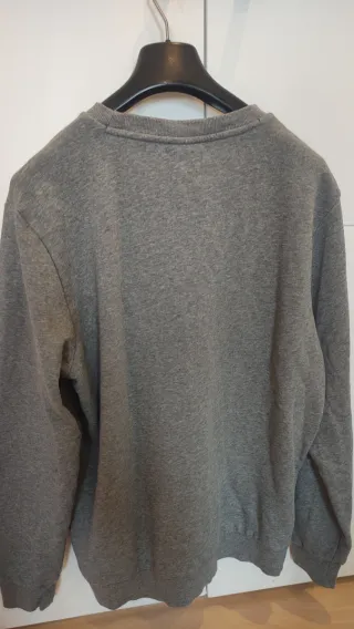 Sudadera Puma Gris con Escudo Marroquí
