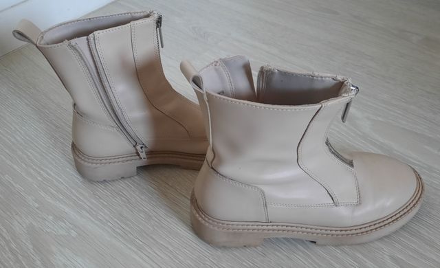 Botas Zara niña beige talla 35