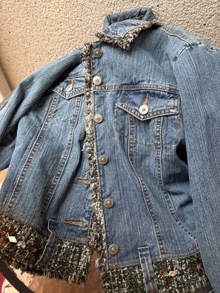 Chaqueta vaquera con detalles