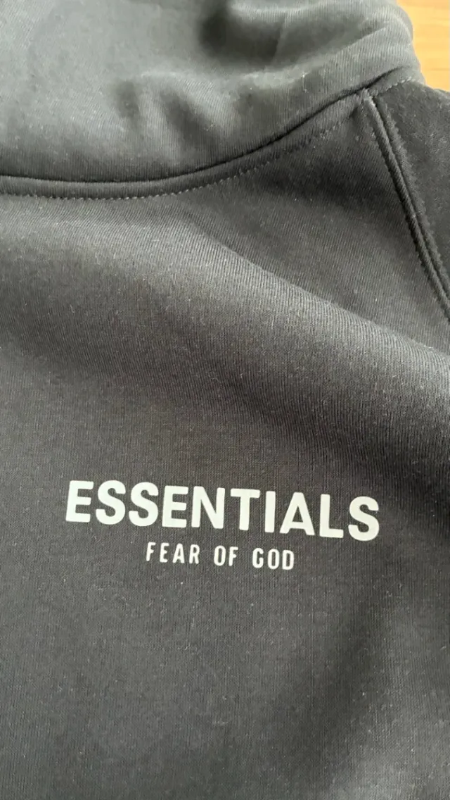 Sudadera Essentials Negra