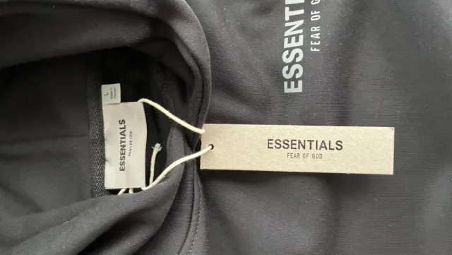 Sudadera Essentials Negra