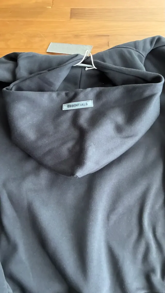 Sudadera Essentials Negra