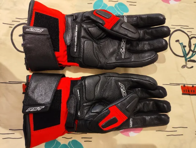 Guantes de moto RST a estrenar