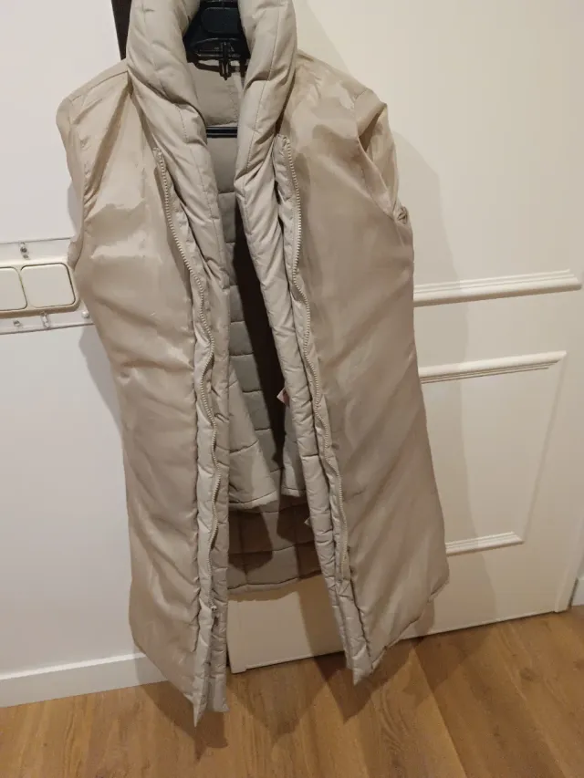 Abrigo acolchado beige