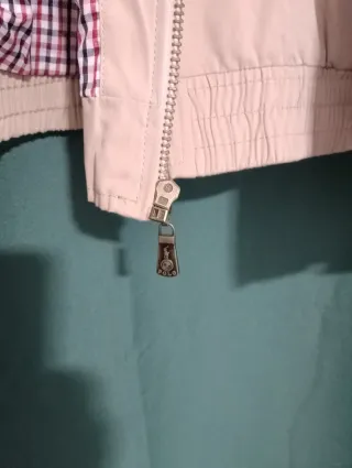 Cazadora entretiempo Polo Ralph Lauren beige.