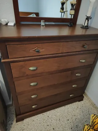 Cómoda de madera