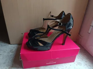 Zapatos de fiesta MARIAMARE negros