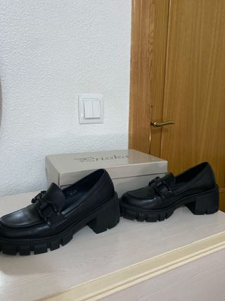 Mocasines Prisska Negros Talla 36, usado una vez