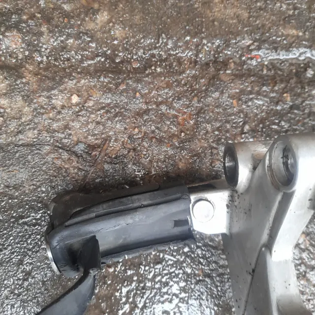 Estriberas Honda CBR 125R Delanteras