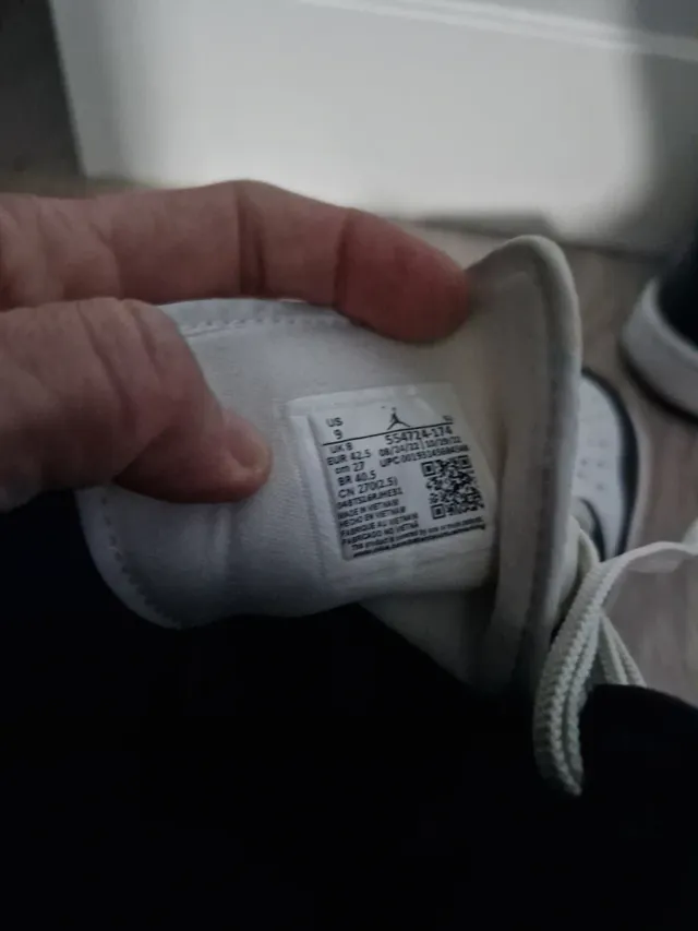 Nike Air Jordan 1 Mid Azul y Blanco