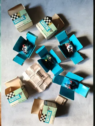 Scalextric Sidecar y Karts, Aston Martin C57