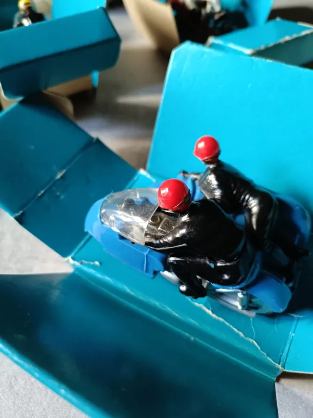 Scalextric Sidecar y Karts, Aston Martin C57