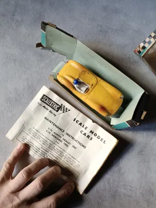 Scalextric Sidecar y Karts, Aston Martin C57